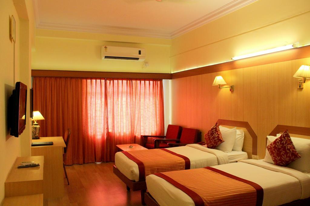 Yasodha Towers Hotel Hosur Bilik gambar