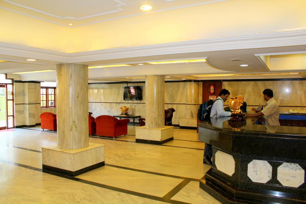 Yasodha Towers Hotel Hosur Luaran gambar