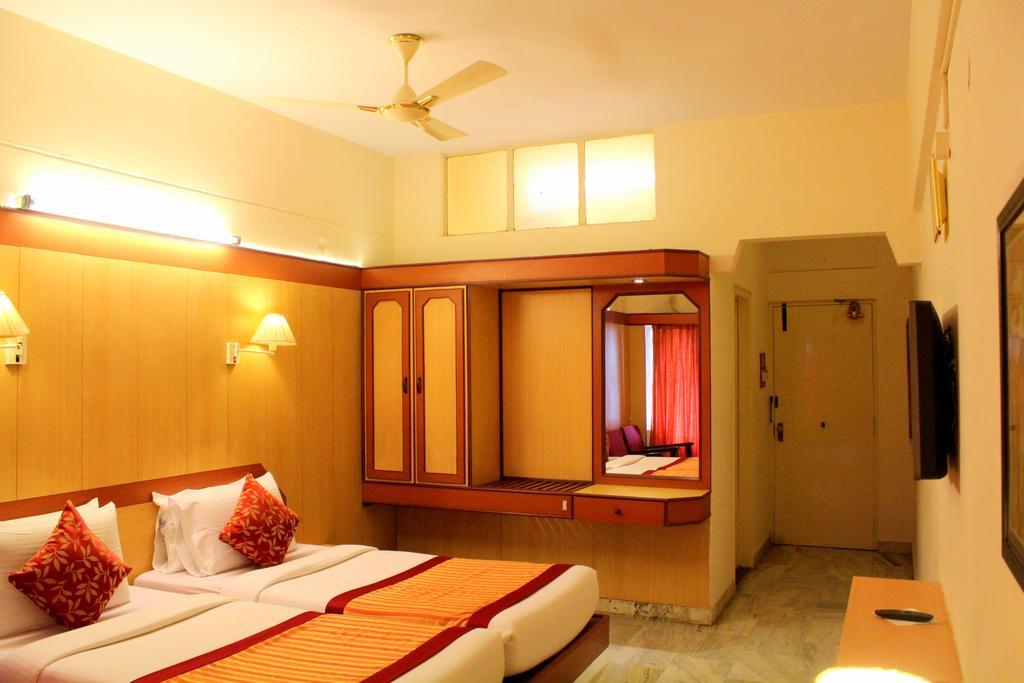 Yasodha Towers Hotel Hosur Luaran gambar