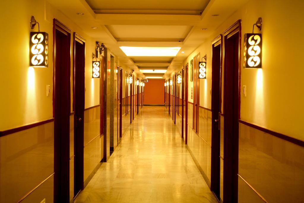 Yasodha Towers Hotel Hosur Luaran gambar